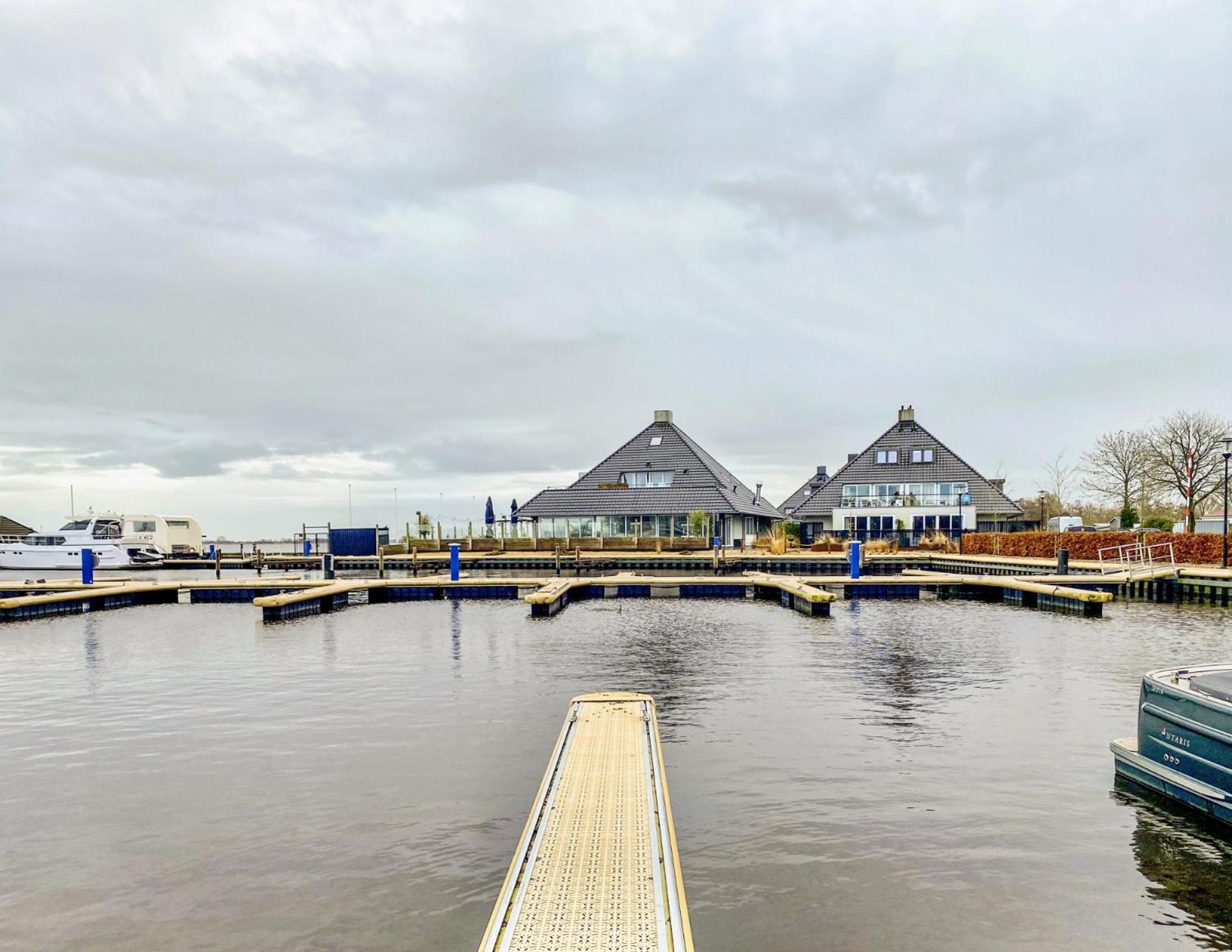Houseboat Blue Sneekermeer Offingawier Exterior photo